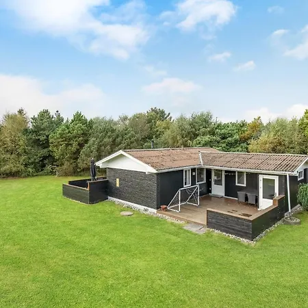 Stunning Home In Blavand With Sauna *